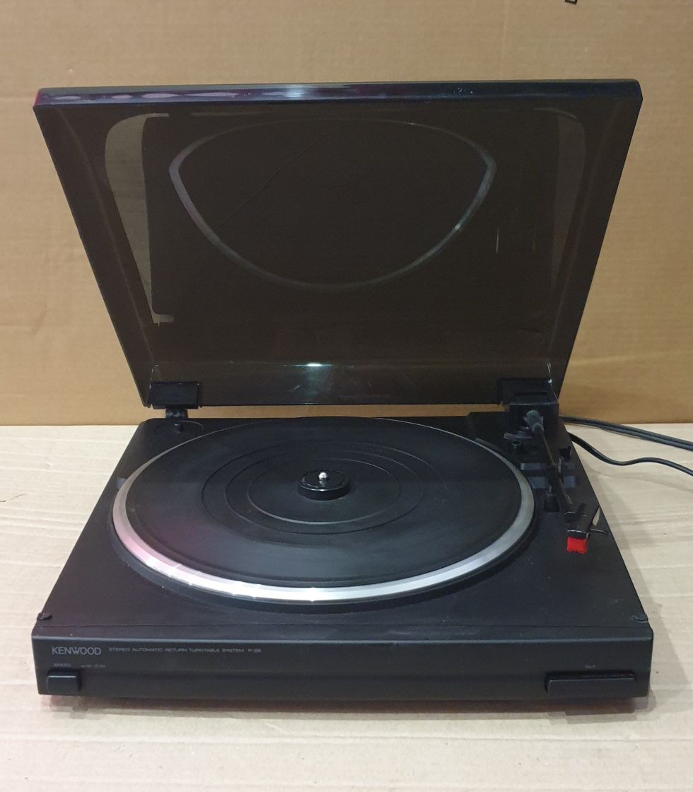 Kenwood P-26 вініловий програвач.