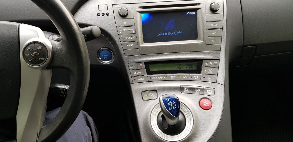 Тоyota Prius 30 2015 гибрид