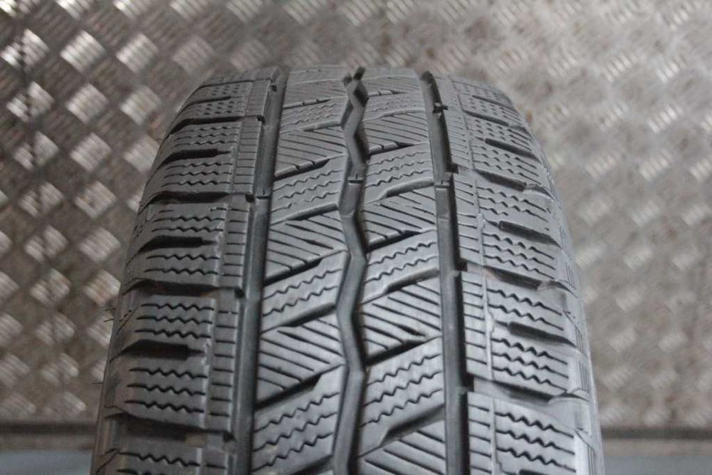 215/60/17C Hankook Winter i*cept LV 215/60 R17C R17 C 1x8,7mm