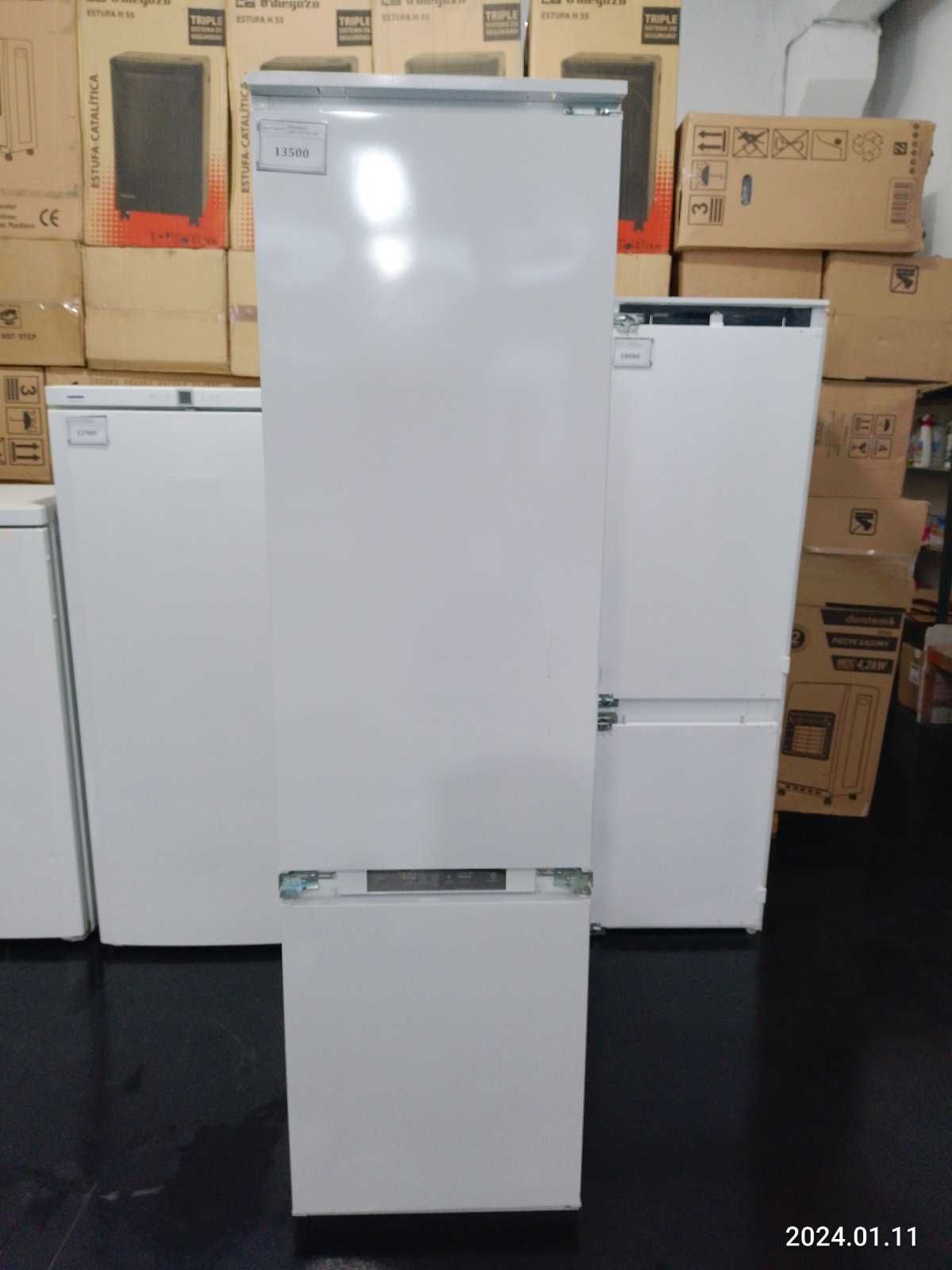Вбудований холодильник Whirlpool ART 963/A+/NF крапля/No Frost