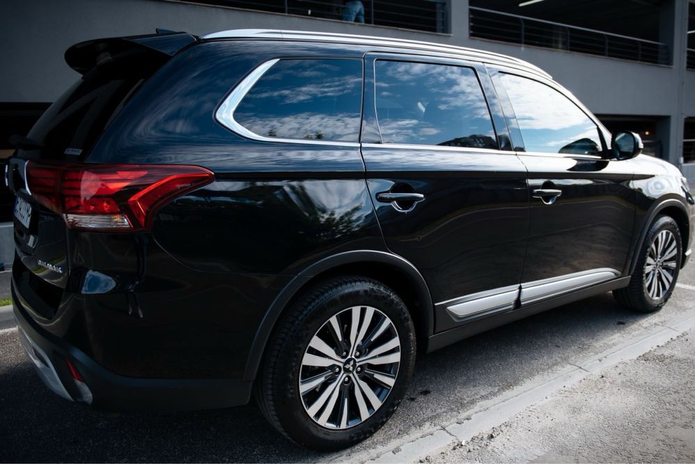 Mitsubishi Outlander III