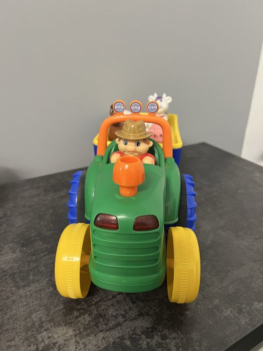 Трактор Ферма з тваринами, співає укр