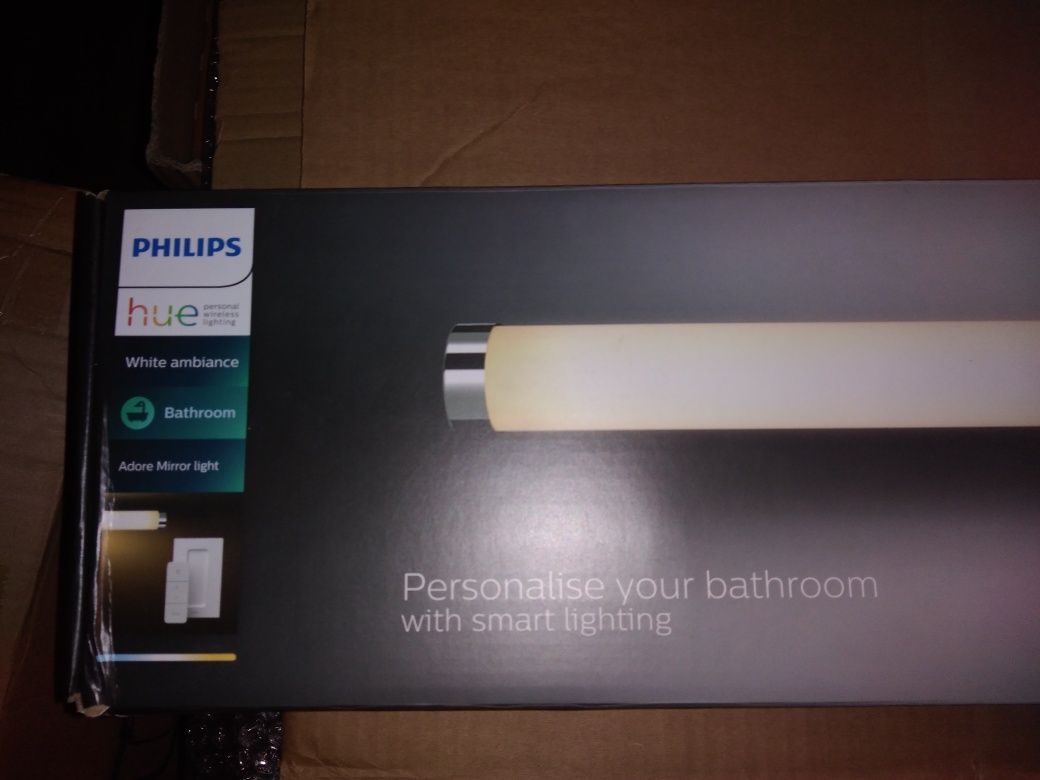 Lampa philips + pilot na ścianę