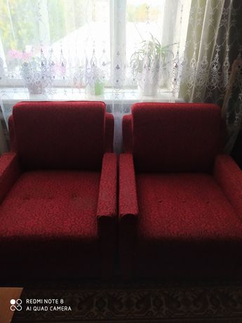 Два крісла для відпочинку