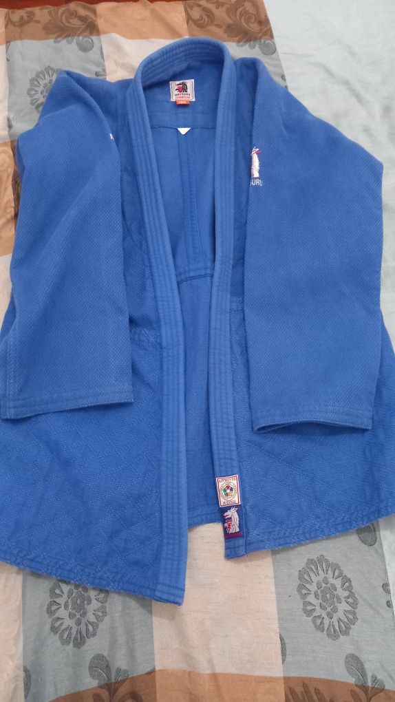 Judogi / kimono Matsuru champion azul aprovado