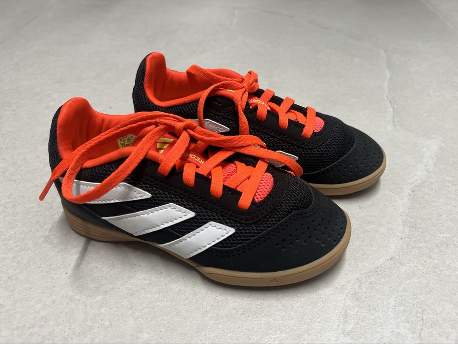 Halówki Adidas Predator r.28