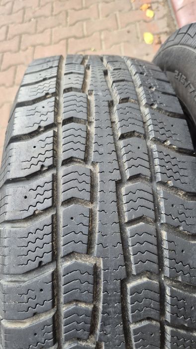 Opony zimowe Cooper Discoverer 215 70 R16