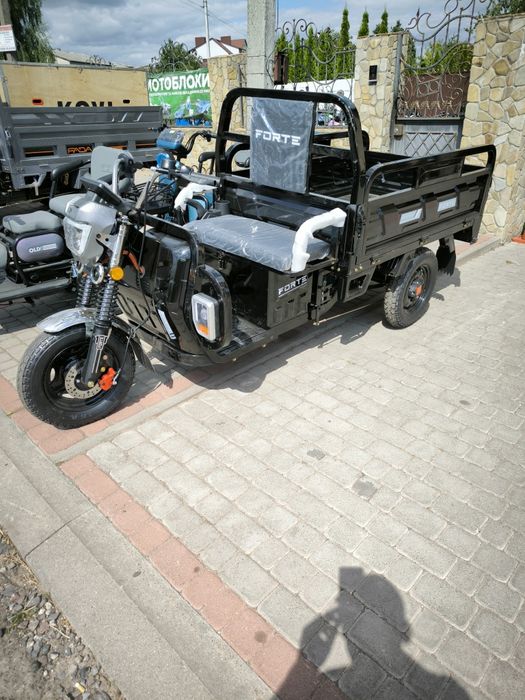 Вантажний електричний трицикл FORTE JH-1200