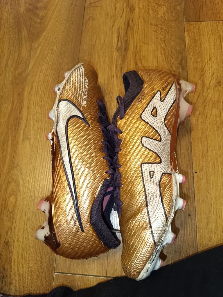 Używane korki profesjonalne Nike Zoom vapor 15 Elite Qatar Ag roz. 43