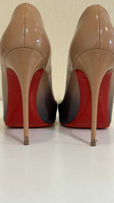 Christian Louboutin модель So Kate розмір 35 1/2 оригінал