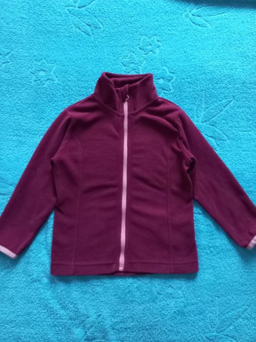 Фліска ,  піддіва , кофта , світер , бордового кольору  на 3 -4 роки