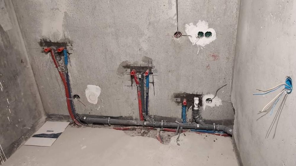 Сантехнік. Працюємо швидко, обережно і якісно!)