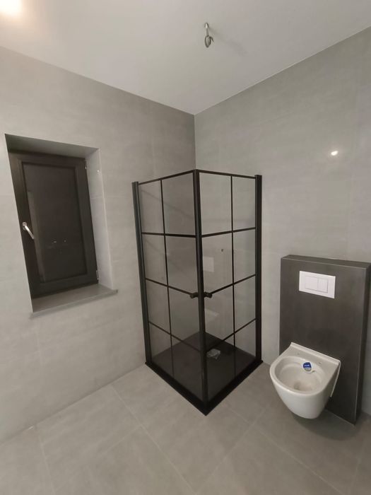 Glazurnik,fliziarz,płytkarz,układanie płytek,łazienki