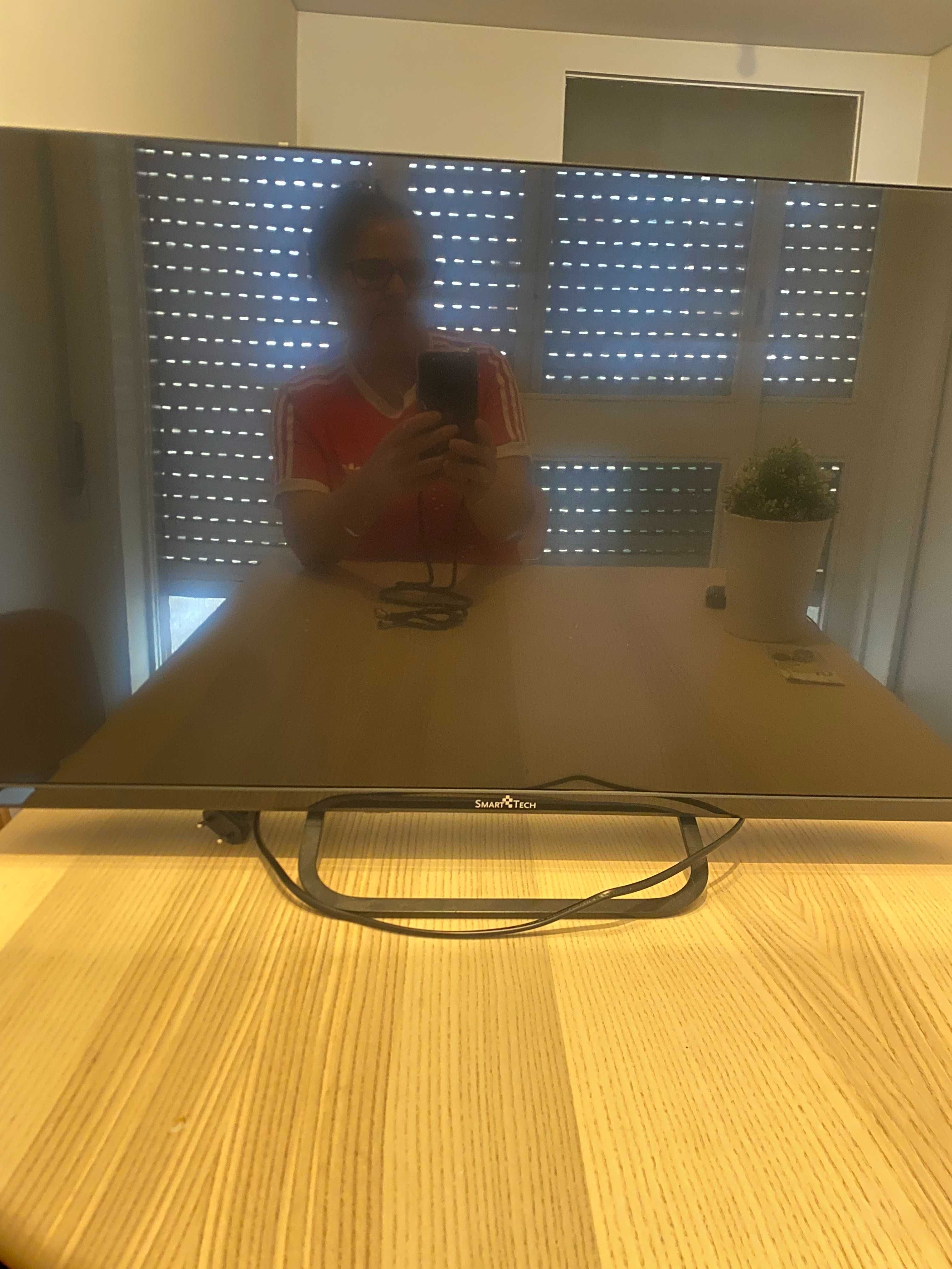 Televisor 32" em perfeito estado de utilização