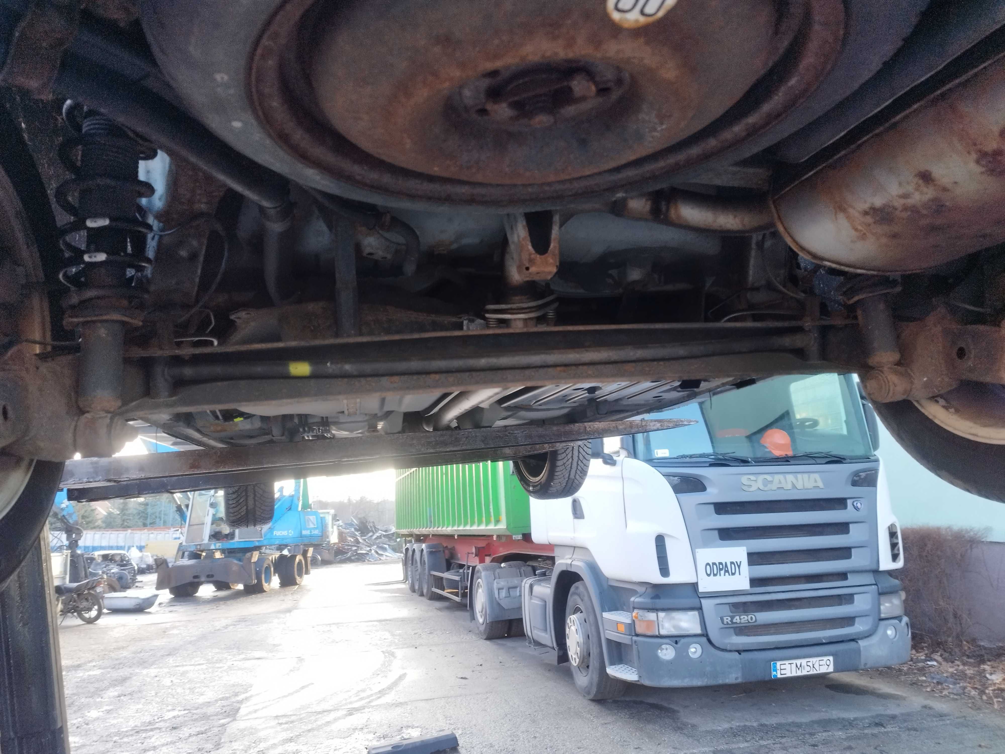 belka zawieszenia tył tylna Toyota Corolla verso II 2.2 D4D