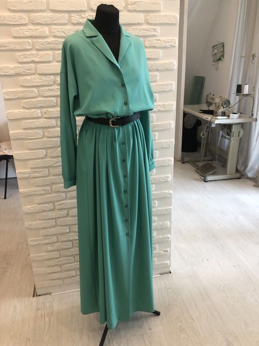 Жиноча довга сукня