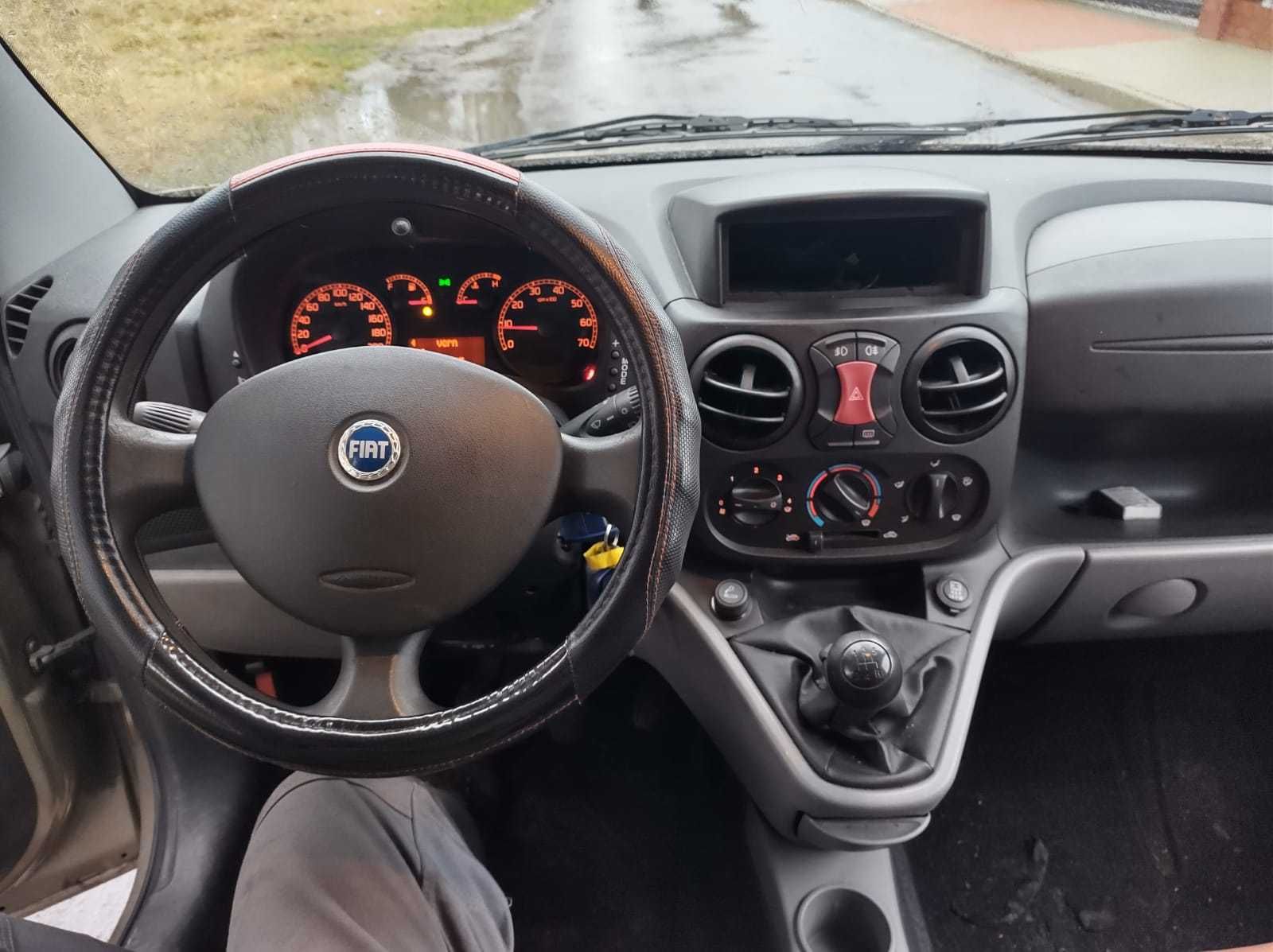 Fiat Doblo 7-osobowy Klima Ładny
