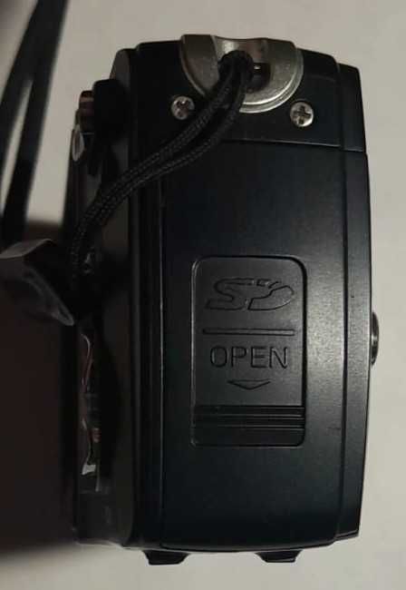 Цифрова камера Yashica EZ 5031. Японія.