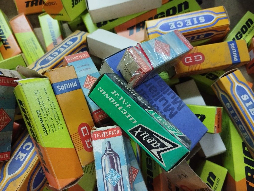 Lote de 170 válvulas novas eletrônicas radio/tv