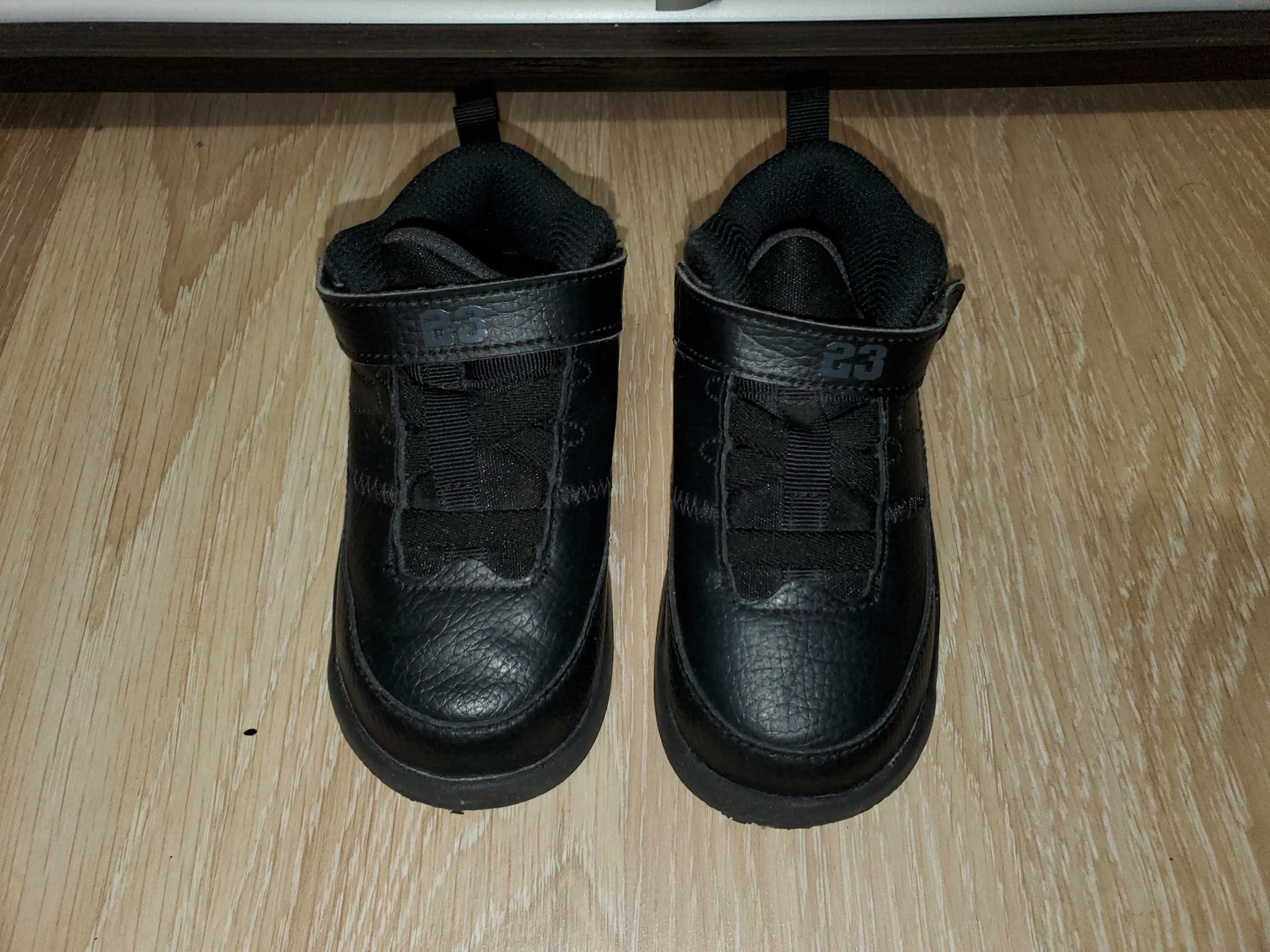 Кроссовки кожа Nike Jordan оригинал 23 размер