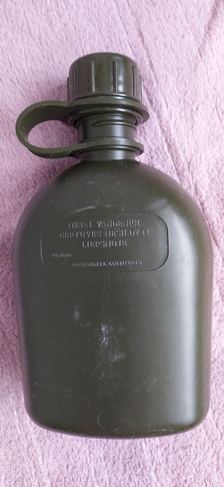 Bidon wojskowy na wodę