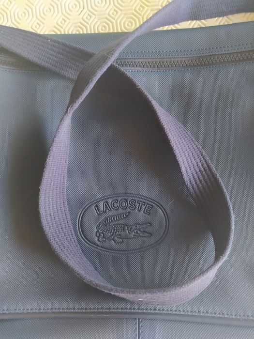 Mala de senhora Lacoste