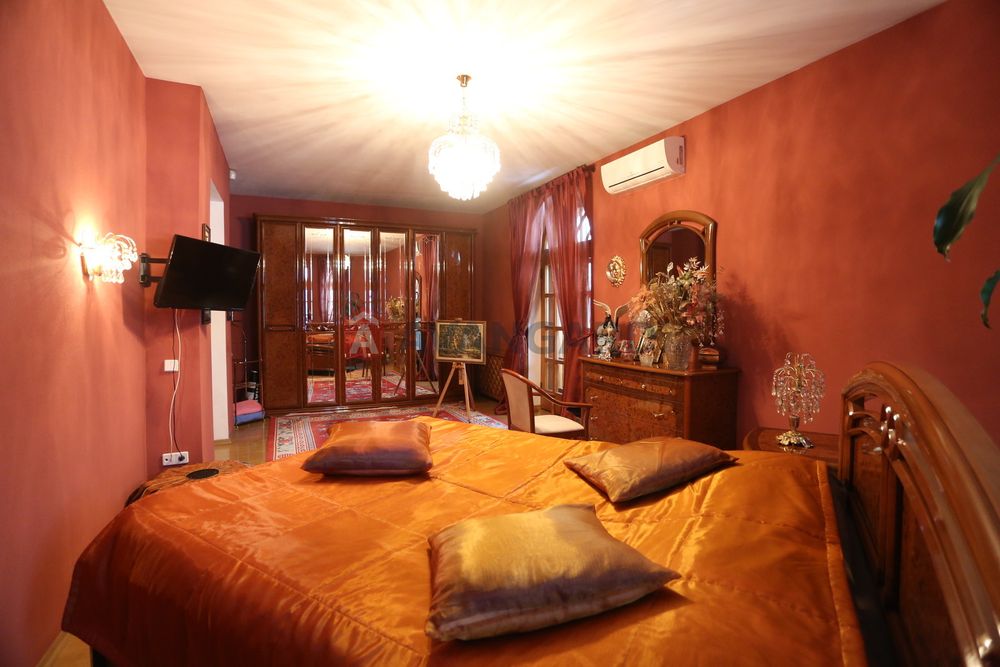 Продам 5-і камнатну сучасну квартиру в центрі Дніпра