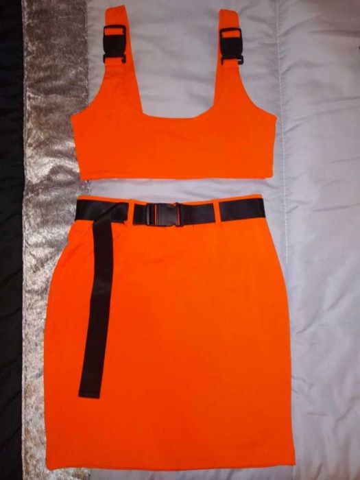 Conjunto saia e top laranja