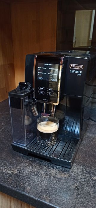 Кавоварка Delonghi Dinamica Plus Connect