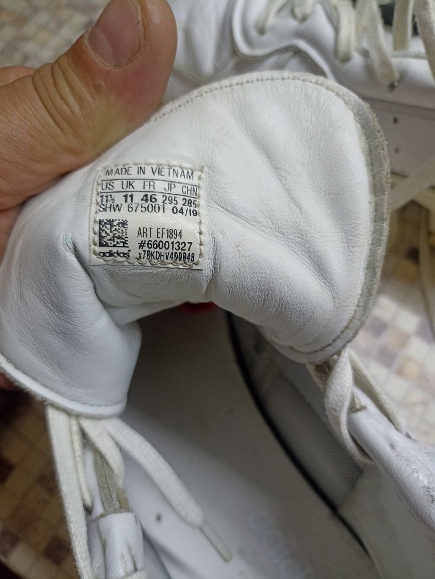 Кроссовки Adidas .Кожа.45 размер