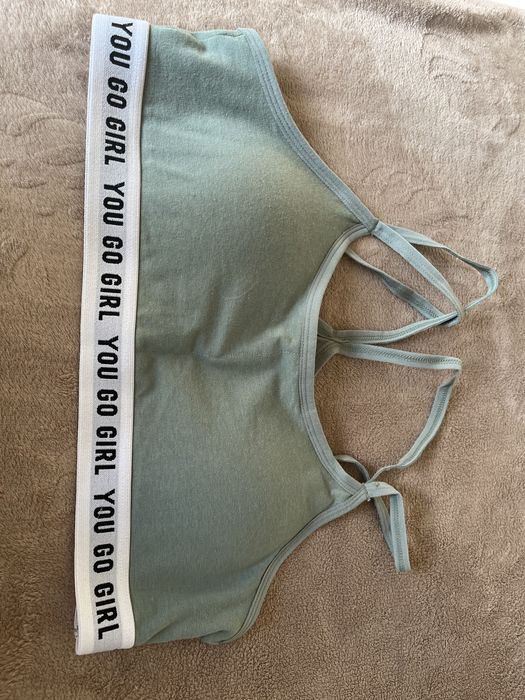 Biustonosz sportowy Modivo