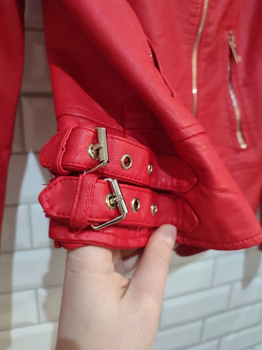 Czerwona ramoneska z eko skóry rozmiar M Born2be