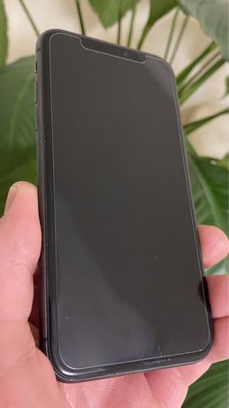 Айфон IPhone 11 128 GB Black в ідеальному стані R-Sim