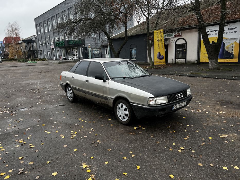 В продаже ауди 80 на полному ходу