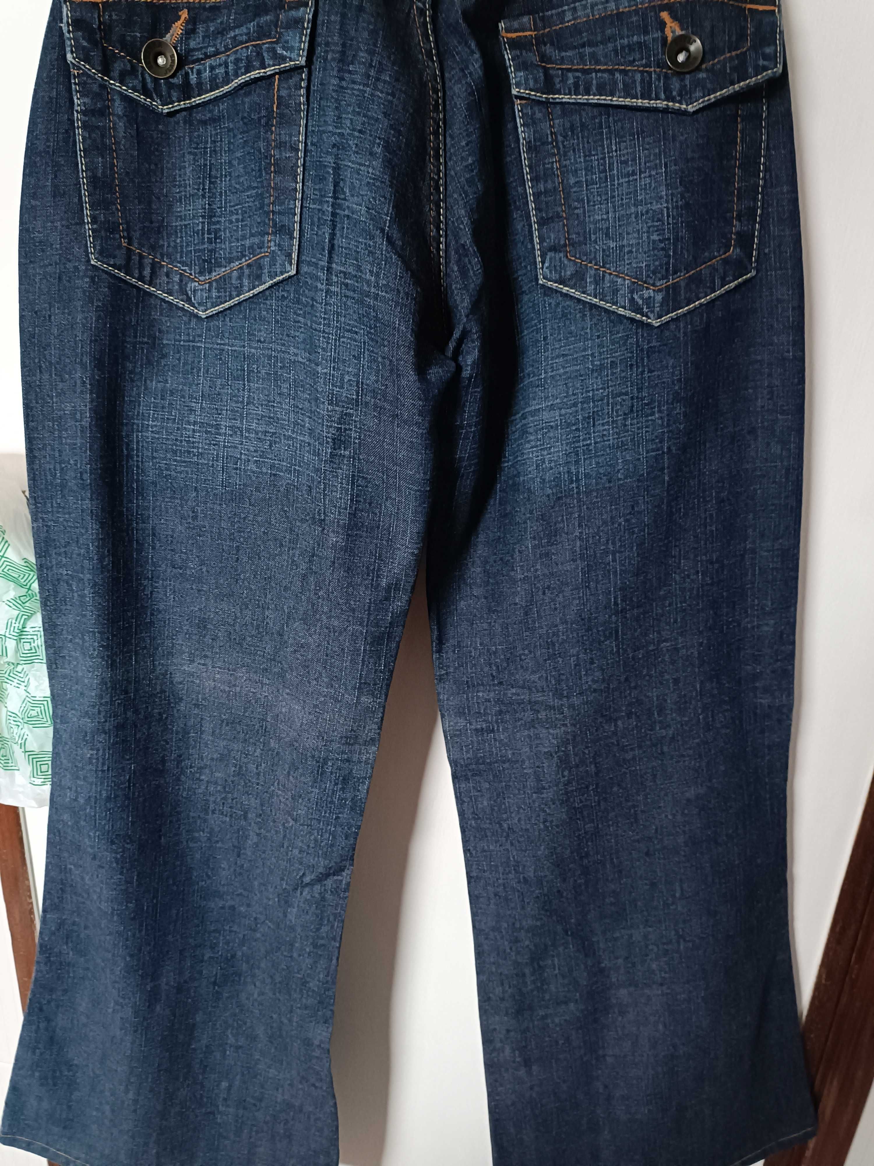 calça de ganga de marca