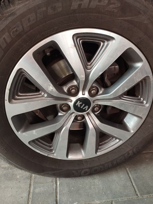 Alufelga z oponą Kia Sportage 17,oryginalna