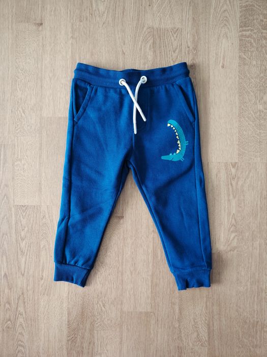 spodnie dresowe r. 98