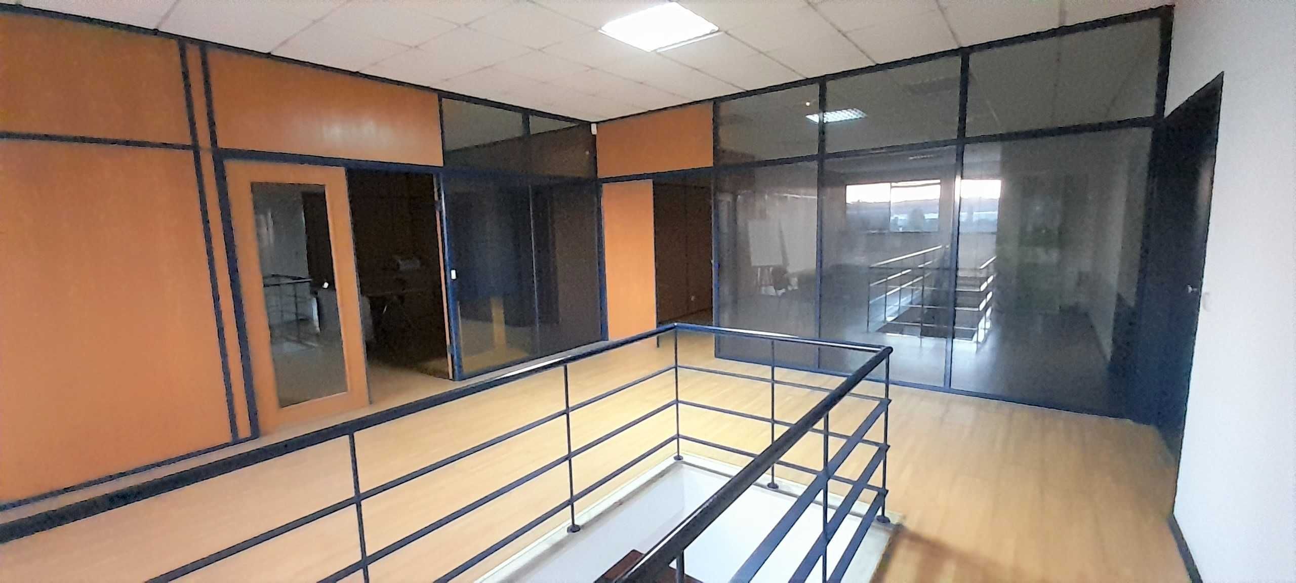 VENDE-SE ESPAÇO COMERCIAL / ARMAZÉM EM ALCOBAÇA