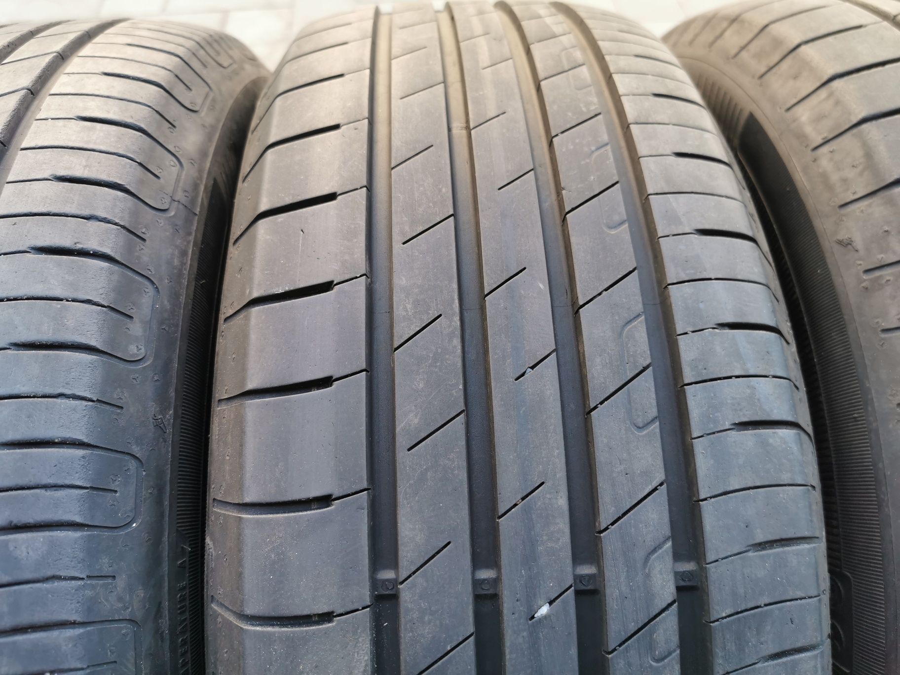 Летняя резина 215/60 R17 Goodyear Efficient