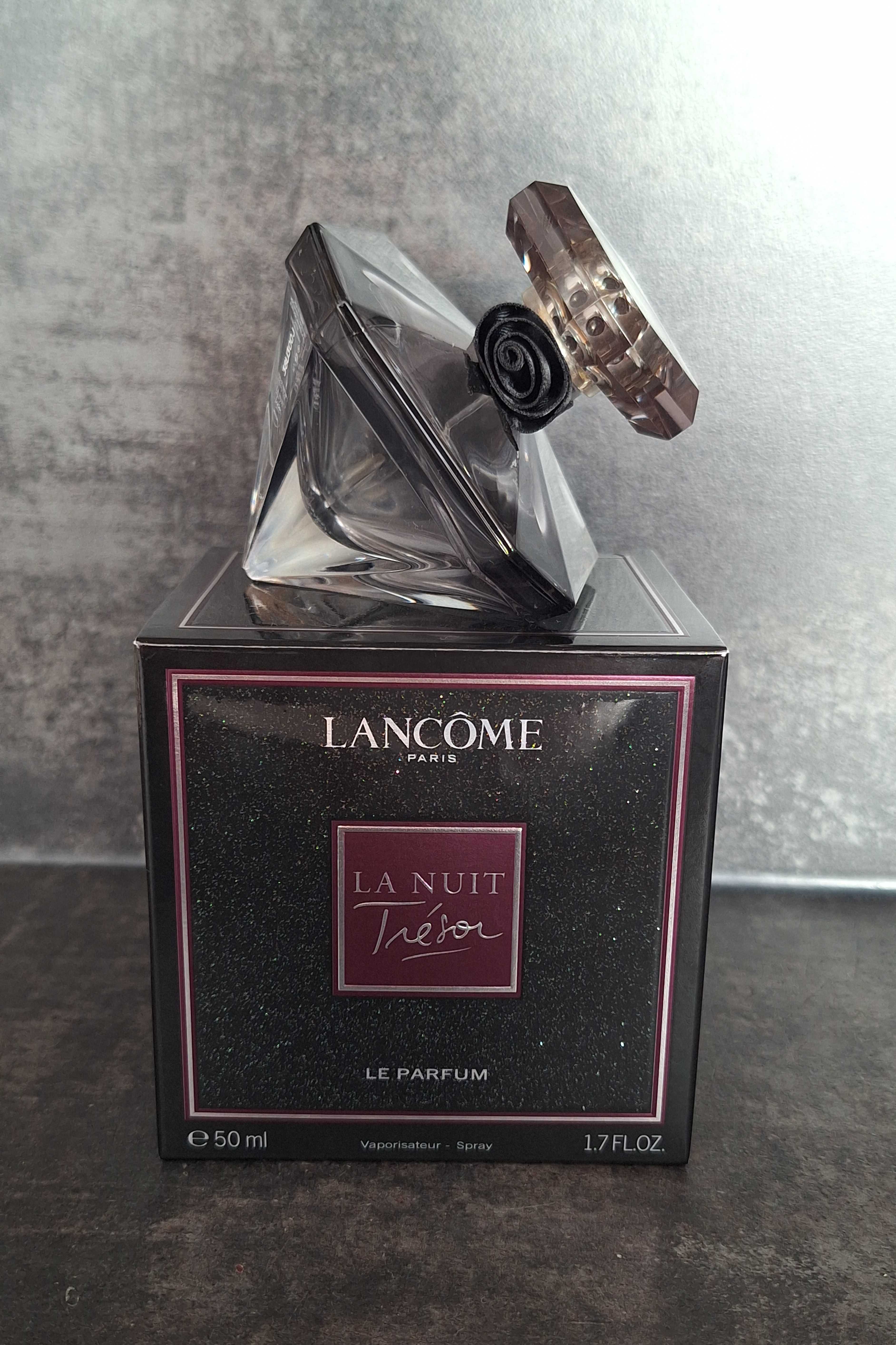 Falkon i karton po perfumach LANCOME