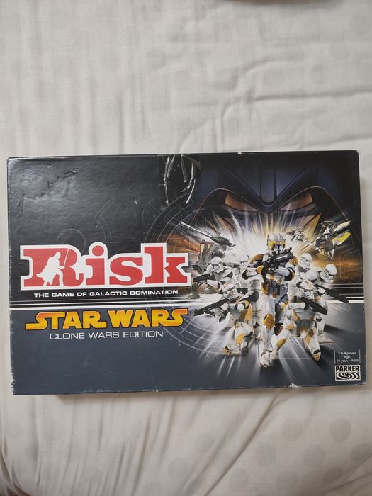 Настільна гра "Risk: Star Wars - Clone Wars Edition".