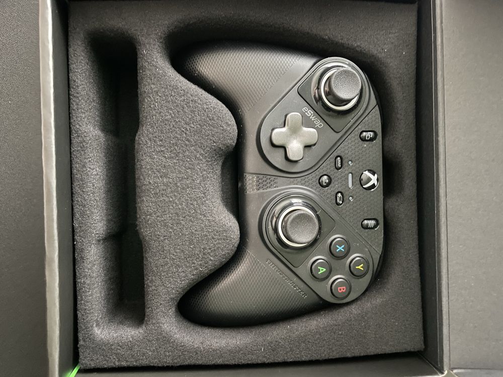 kontroler Thrustmaster eSwap S Pro Controller.
