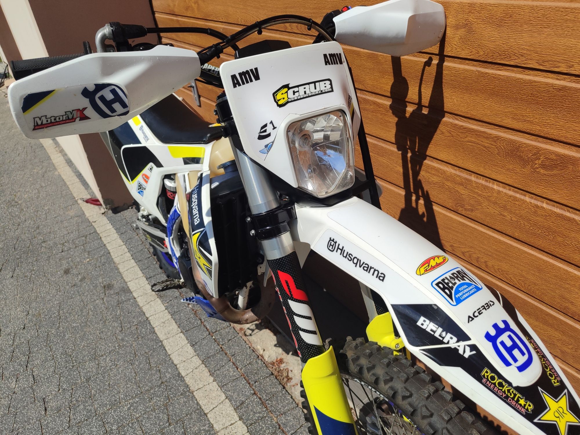 Husqvarna FE 350 AKRAPOVIC RATY nie KTM exc 450