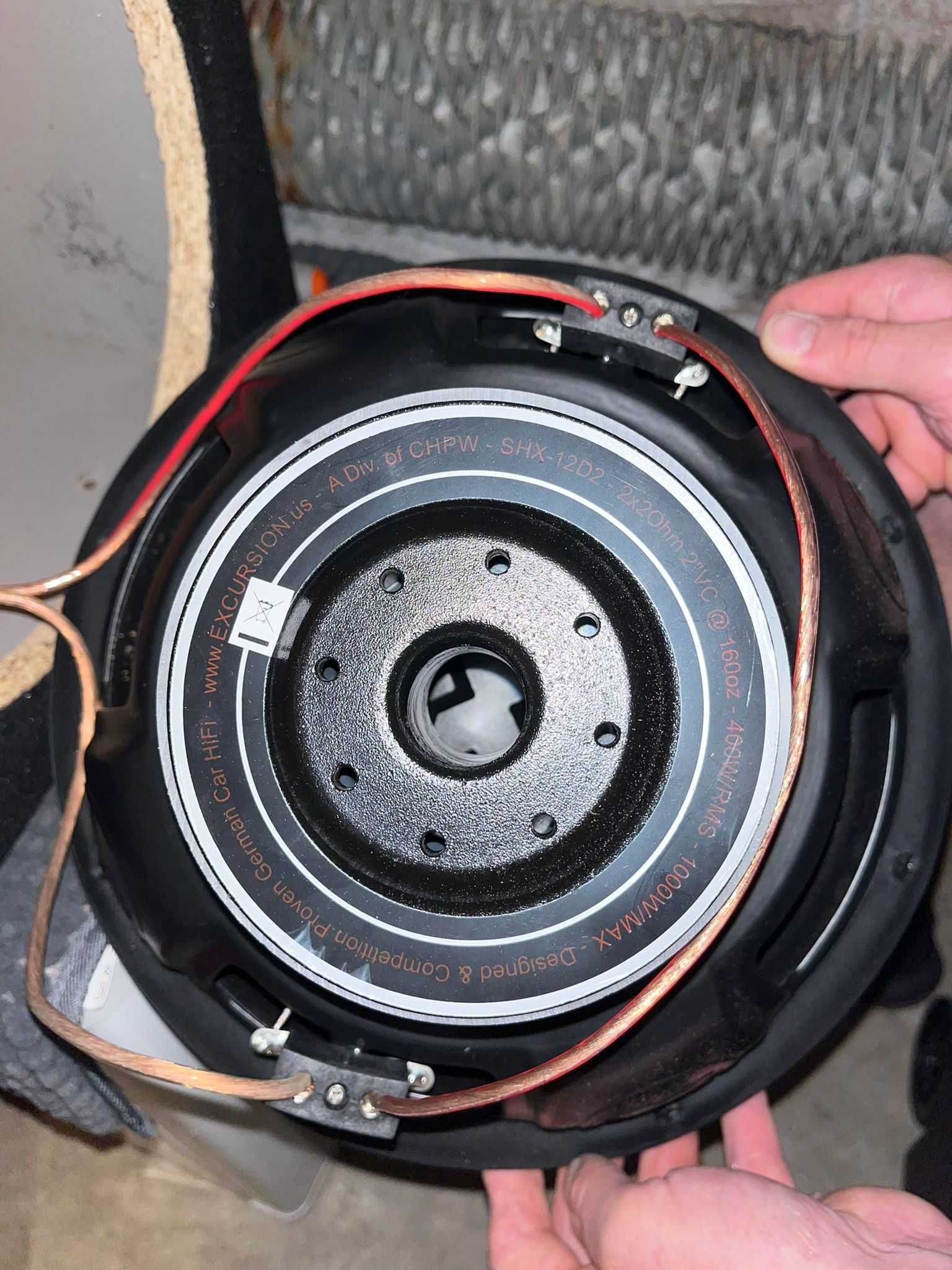 Subwoofer Kix 1000W z wzmacniaczem