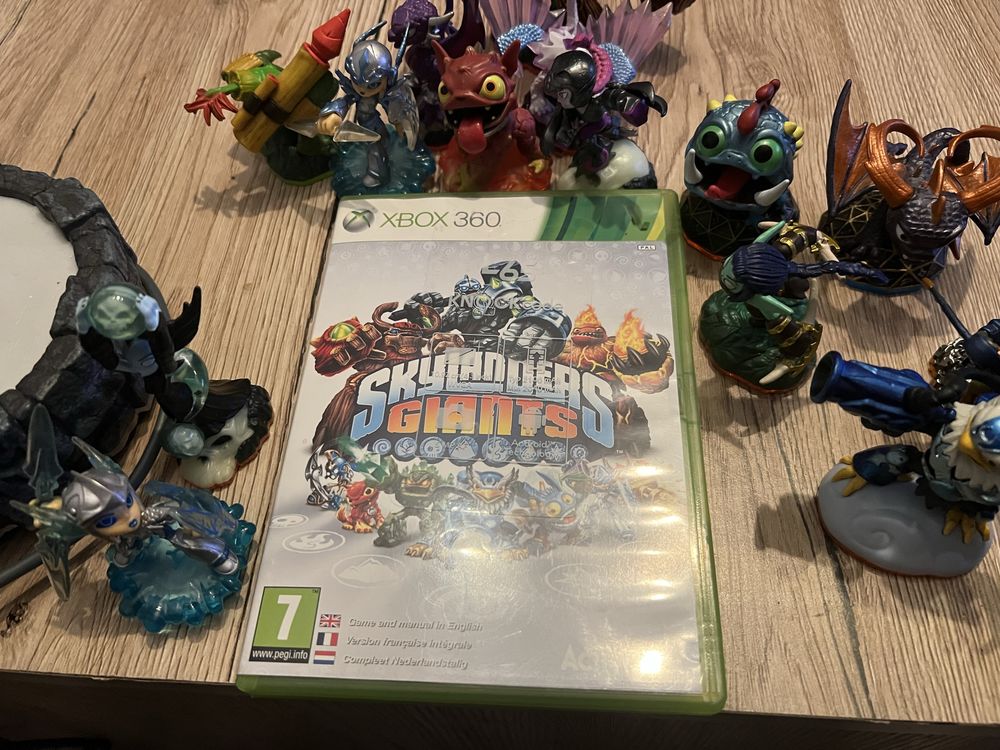 Skylanders 15 figurek portal i plyta XBox360
