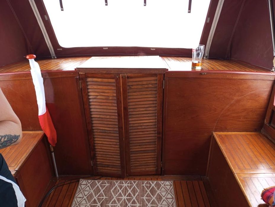 jacht motorowy hausboat