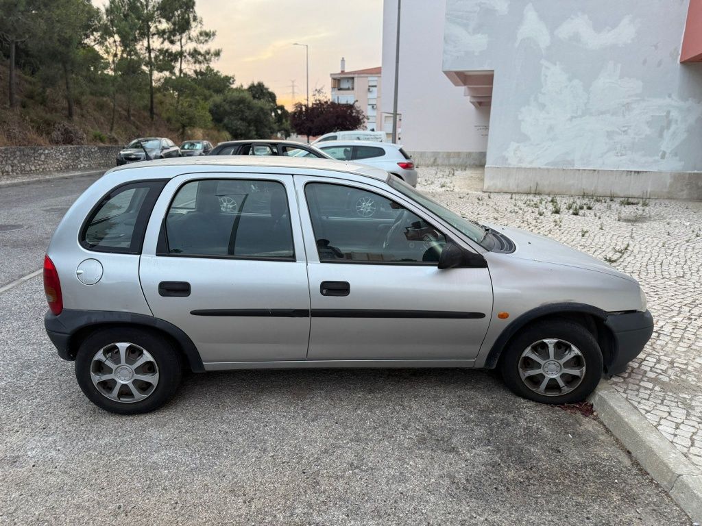 Opel corsa b para peças