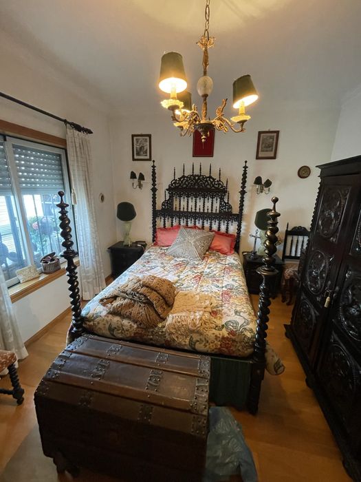 Cama de Casa de Pau Preto