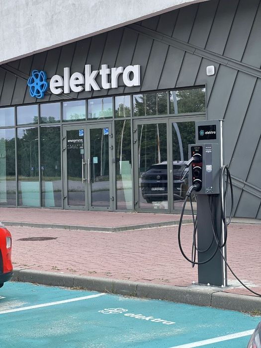 Бізнес під ключ • Зарядні станції для електромобілів • Електрозаправки