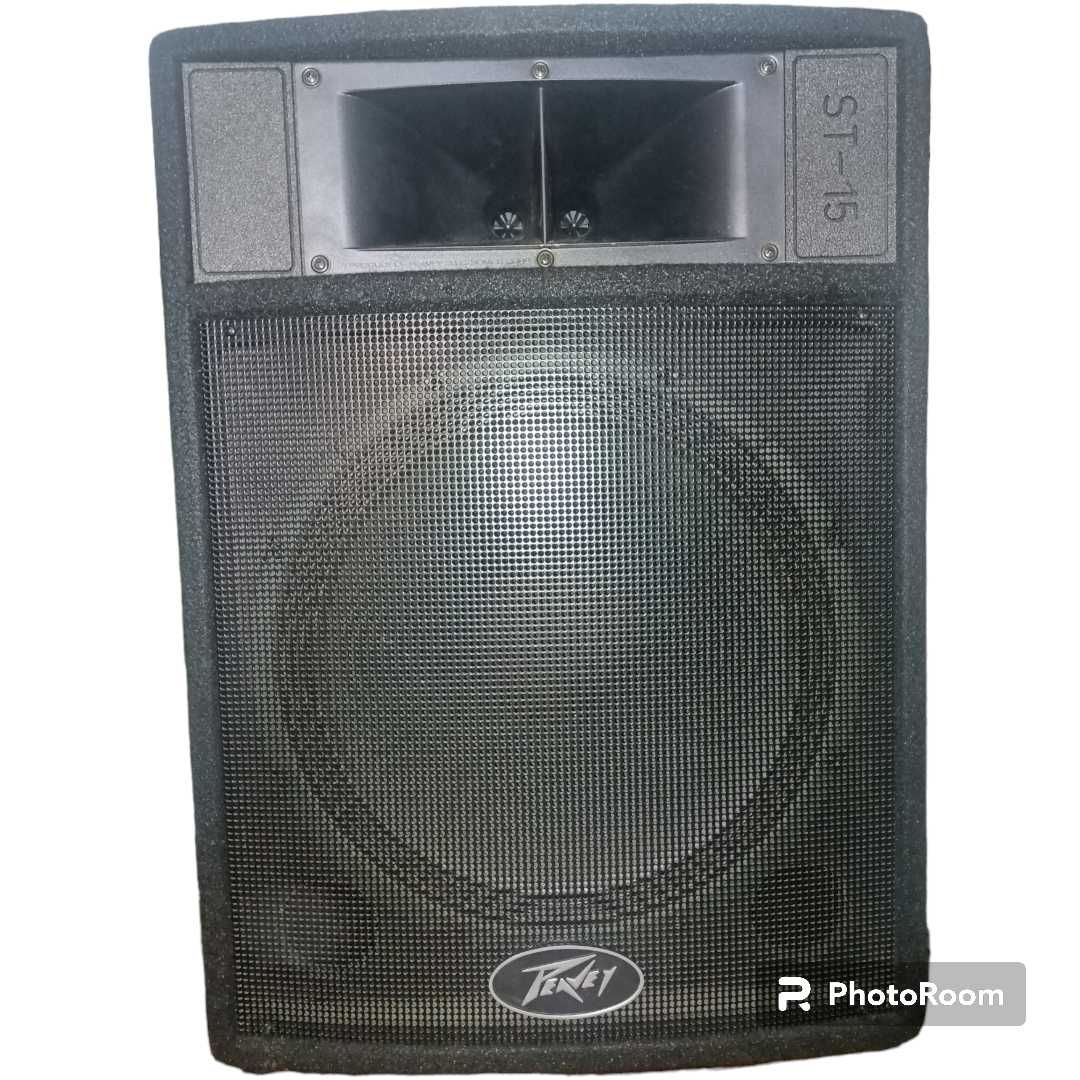 Продаю акустическую систему peavey по 300Вт каждая.